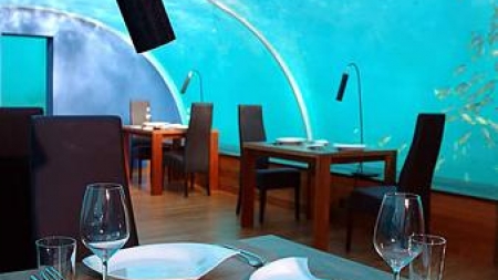 Подводен ресторант Ithaa